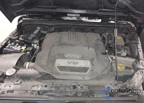 2014 Jeep Wrangler Unlimited Sport from USA, damaged, VIN 1C4BJWDG5EL121113